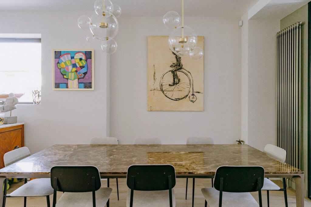 Photo of Livingroom in Centre Ville