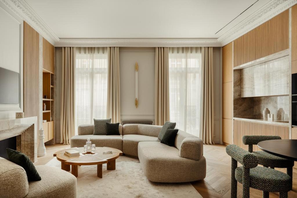 Photo of Livingroom in Champs-Elysees