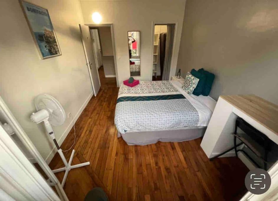 Photo of Bedroom in Malakoff