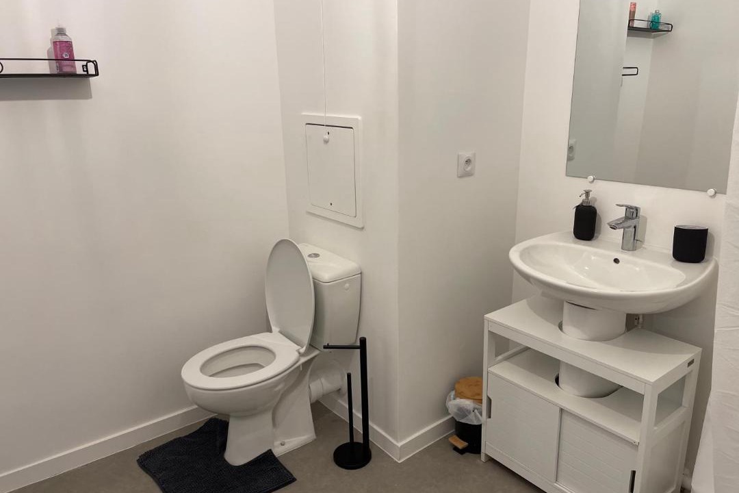Photo of Bathroom in Le Blanc-Mesnil