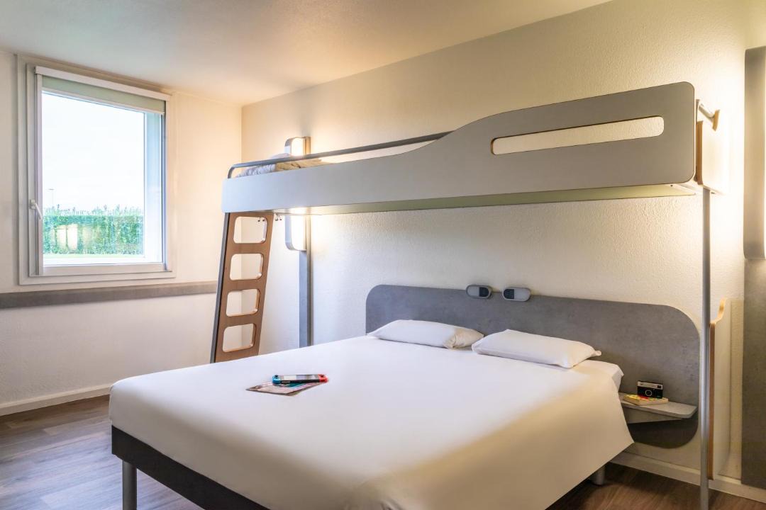 Photo of Bedroom in Roissy-en-France
