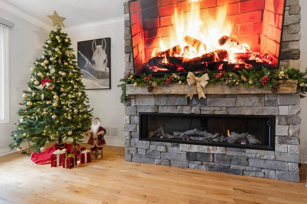 Photo of Livingroom in Wasaga Beach