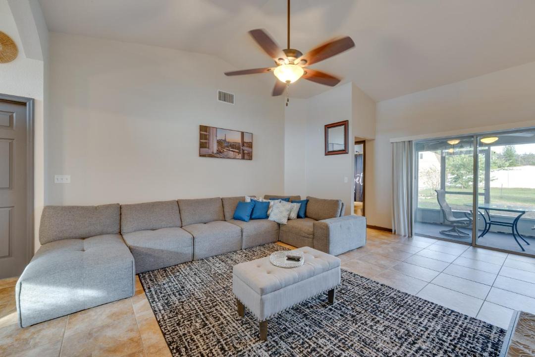 Photo of Livingroom in Davenport
