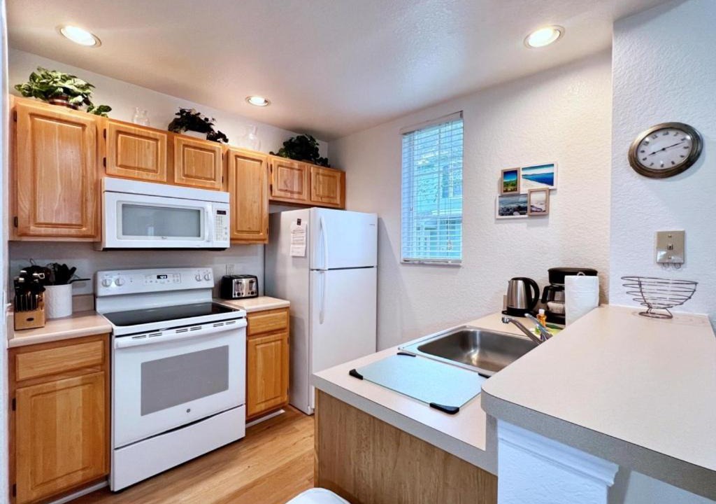 Photo of Kitchen in Venetian Bay Villages