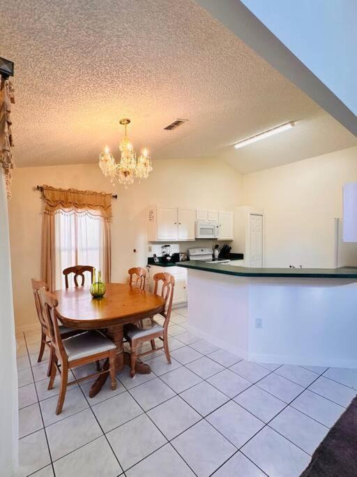 Photo of Kitchen in Crescent Lakes