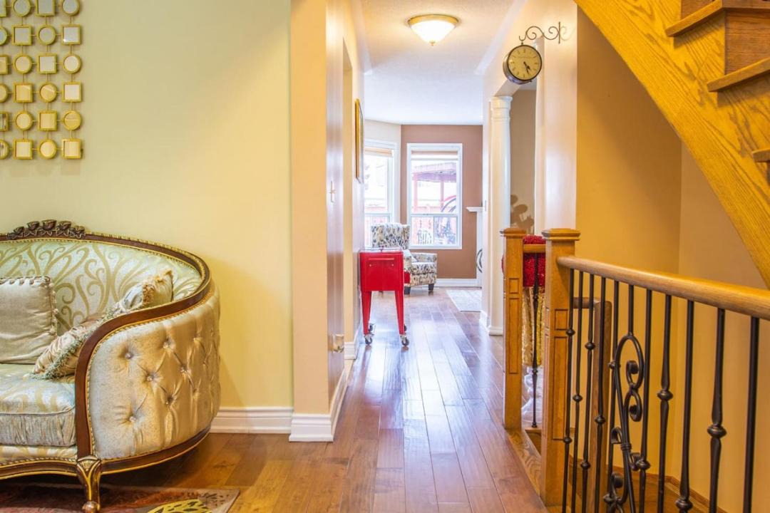 Photo of Livingroom in Brampton