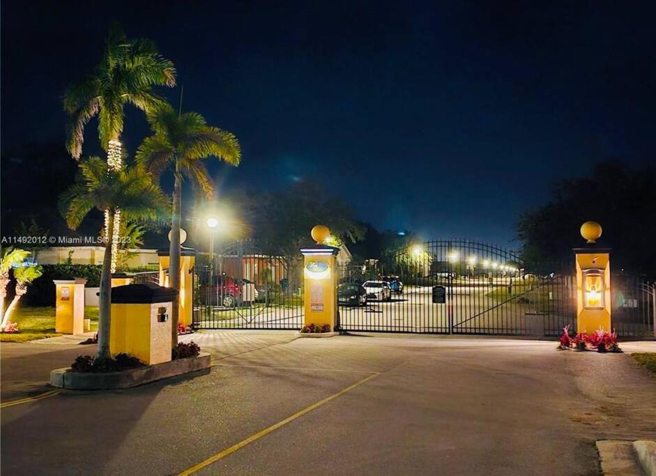 Photo of Others in Sebring