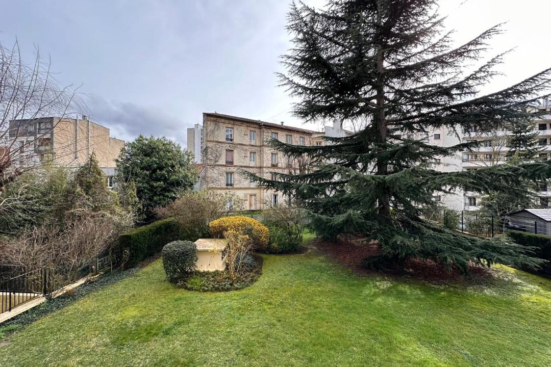 Photo of Buildings in Diderot