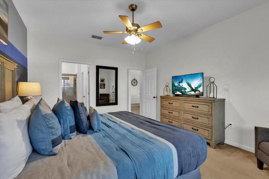 Photo of Bedroom in Bay Lake