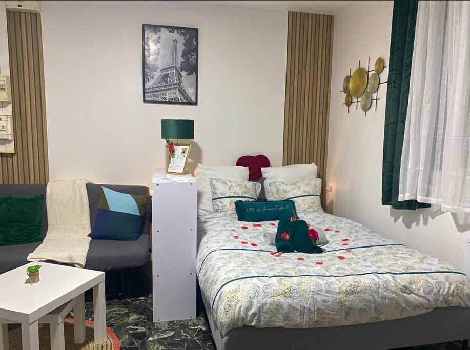 Photo of Bedroom in Bobigny