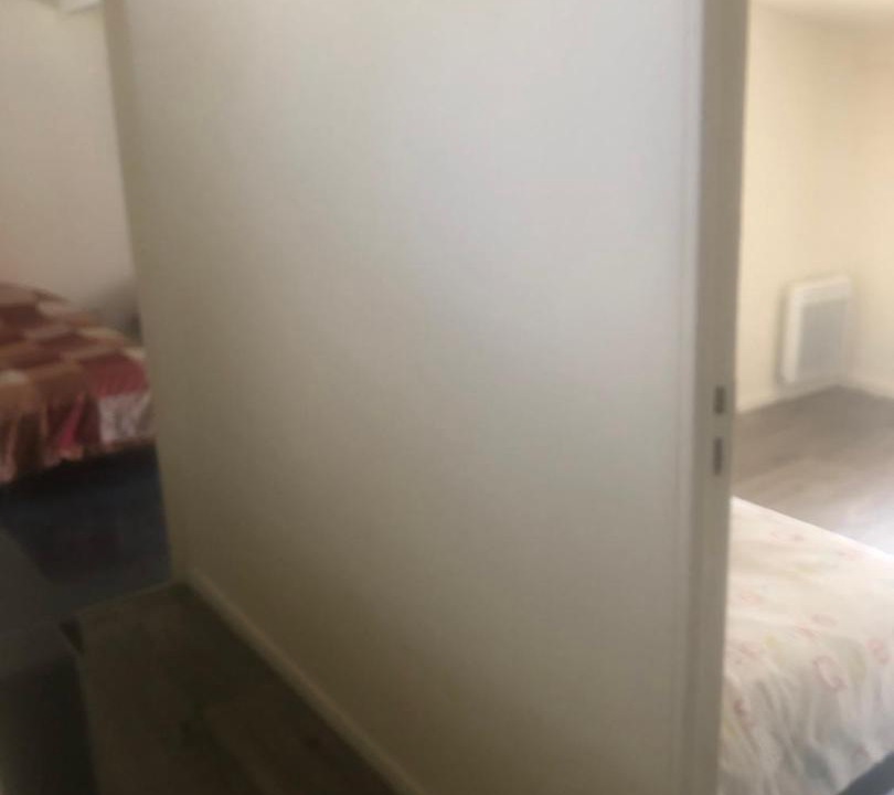 Photo of Bedroom in Stains