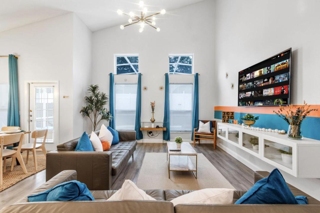 Photo of Livingroom in Lake Davenport Estates