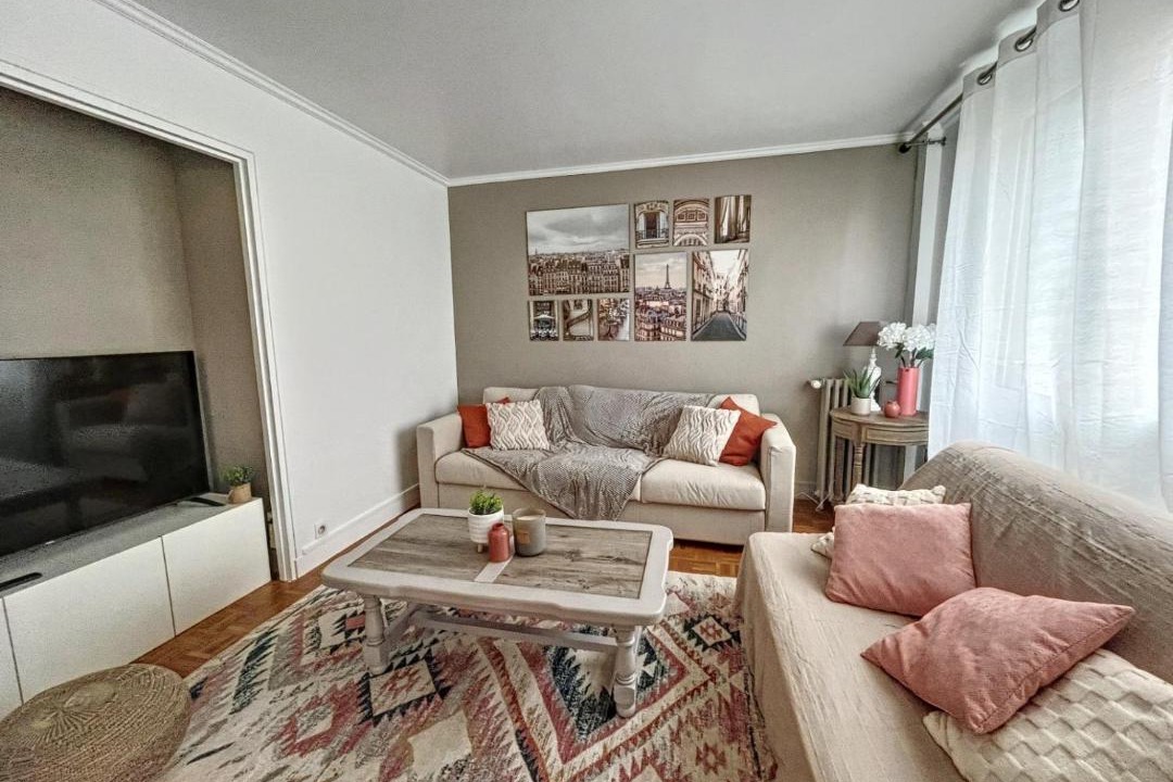 Photo of Livingroom in Epinay-sur-Seine