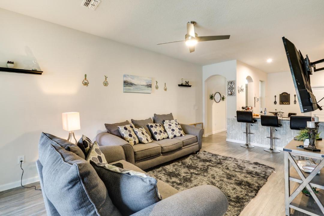Photo of Livingroom in Seffner Community Alliance