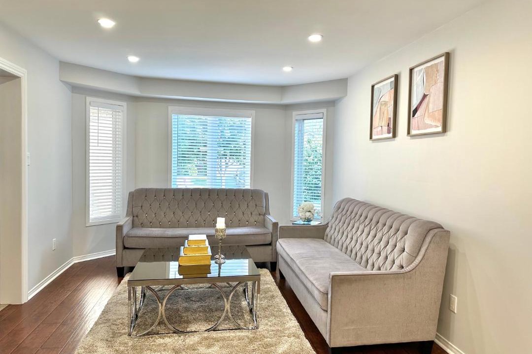 Photo of Livingroom in Alcona