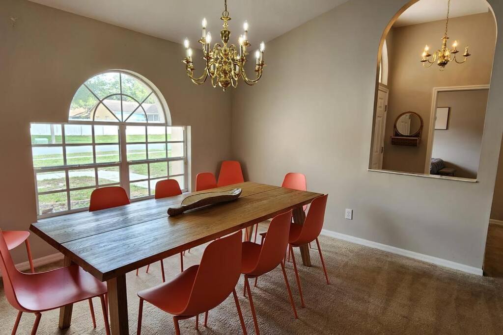 Photo of Livingroom in Boyette Springs