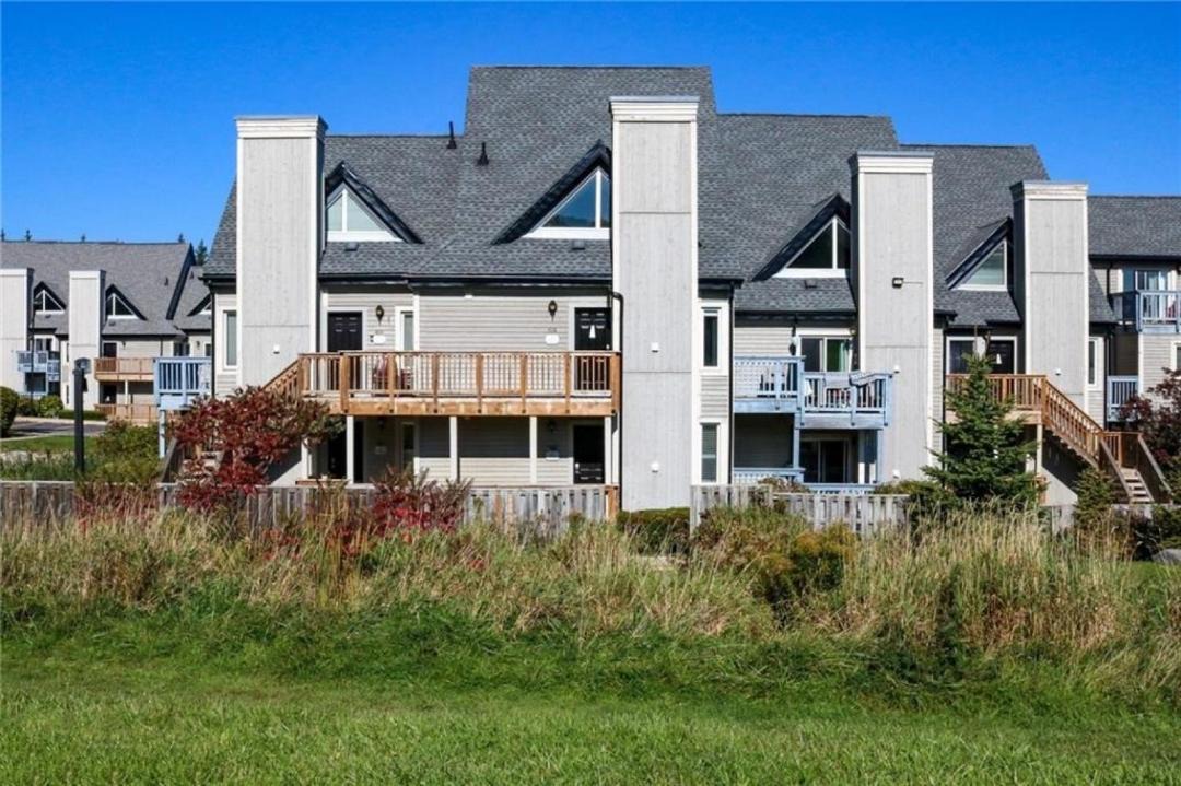 Photo of Buildings in Craigleith