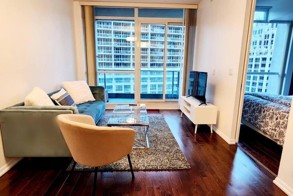 Photo of Livingroom in Fort York