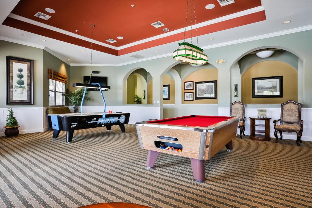 Photo of Livingroom in Trafalgar Village