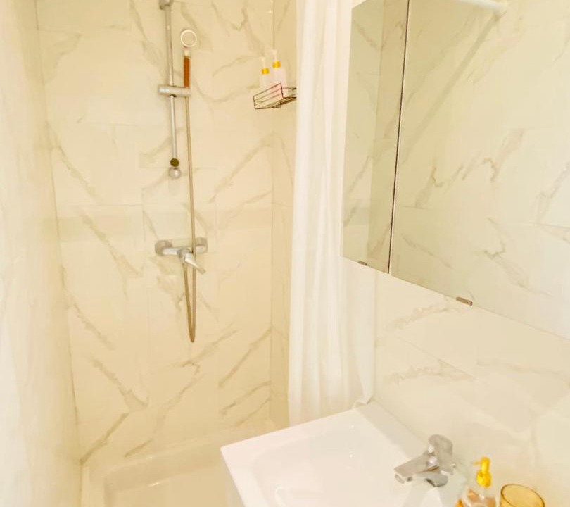 Photo of Bathroom in La Garenne-Colombes