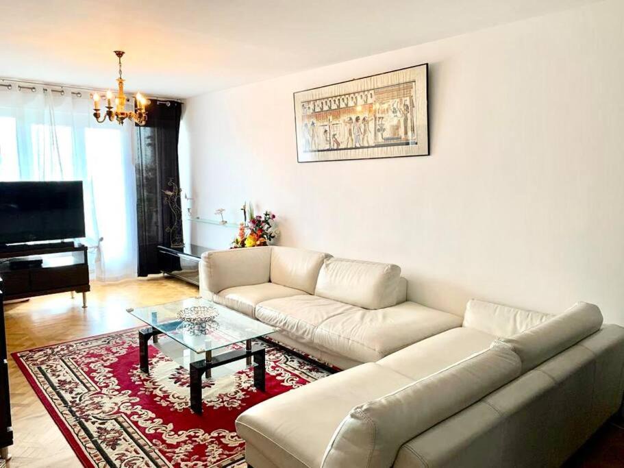 Photo of Livingroom in Quartier Sainte-Marguerite