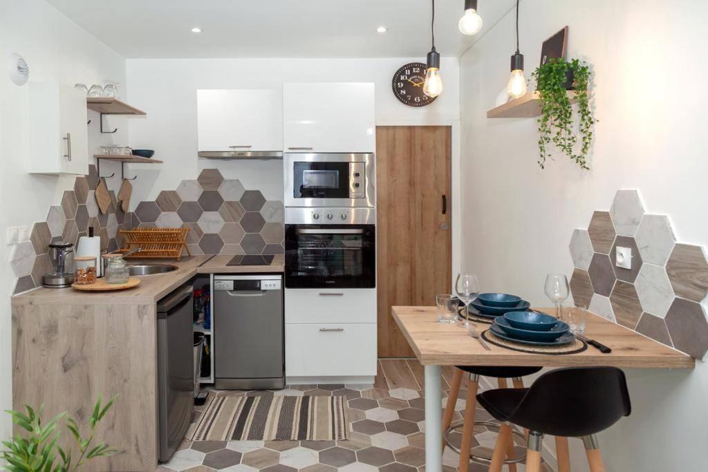 Photo of Kitchen in Le Pre-Saint-Gervais