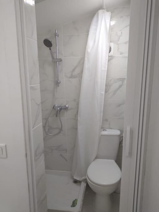 Photo of Bathroom in Louis Bertrand-Mirabeau-Semard