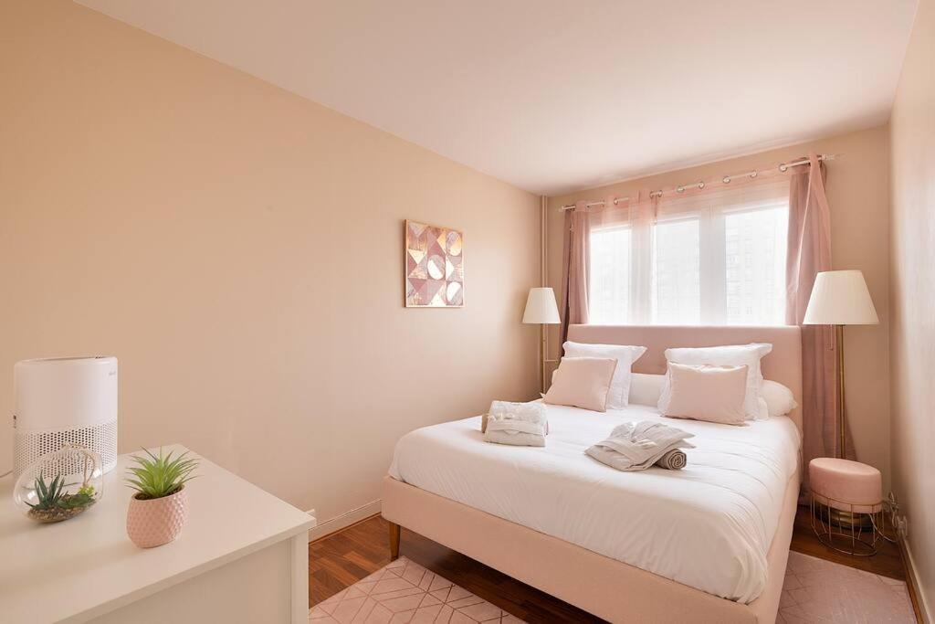Photo of Bedroom in Neuilly-sur-Marne