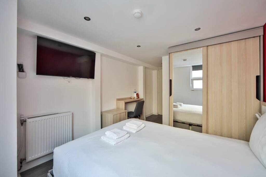 Photo of Bedroom in Charenton-le-Pont