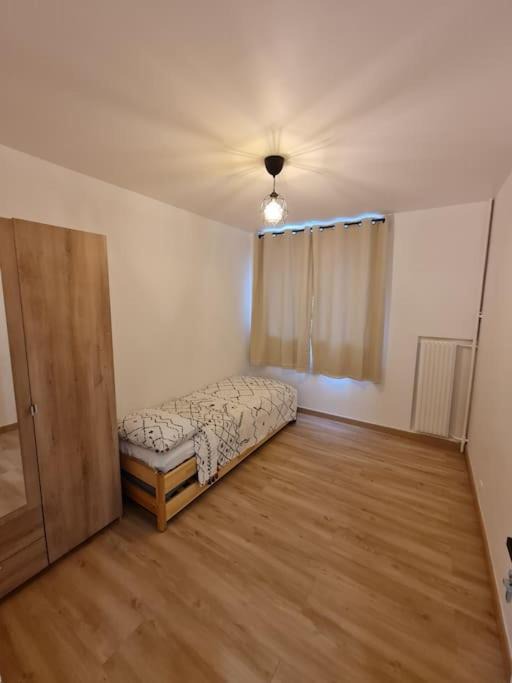 Photo of Bedroom in Neuilly-sur-Marne