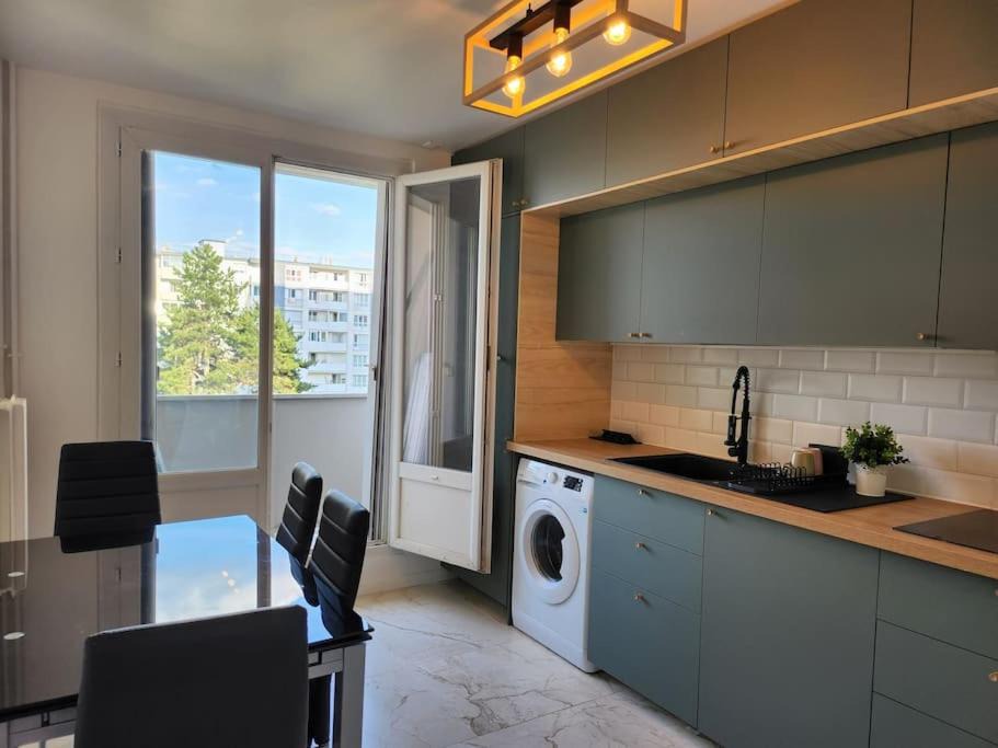 Photo of Kitchen in Neuilly-sur-Marne