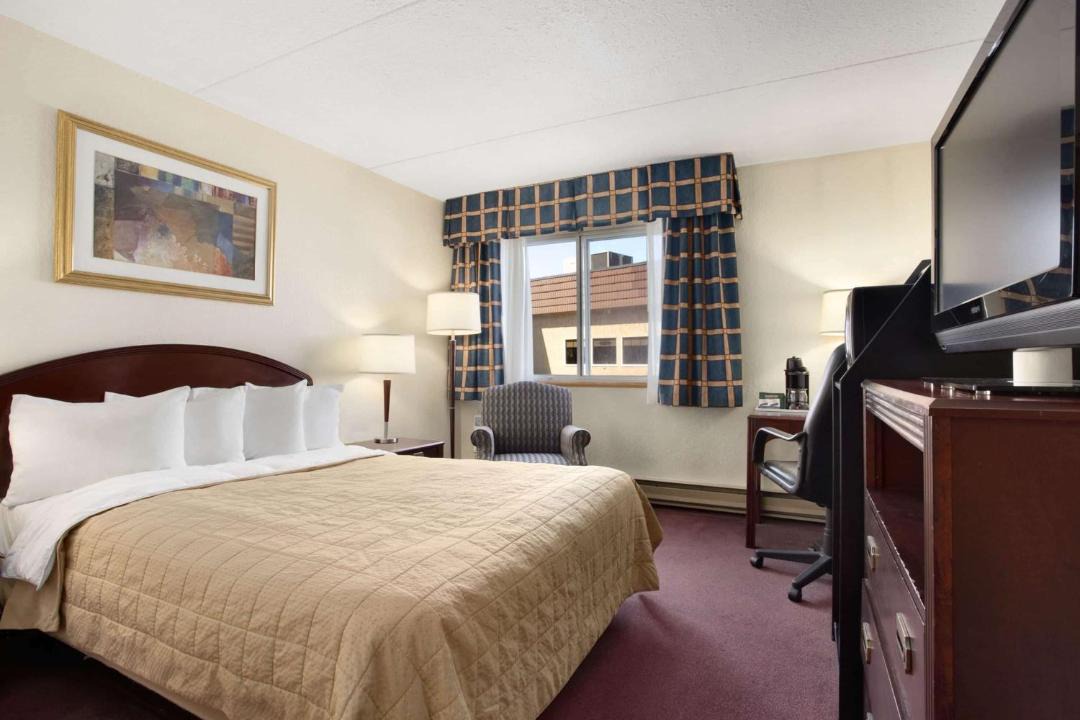 Photo of Bedroom in Industrial Park