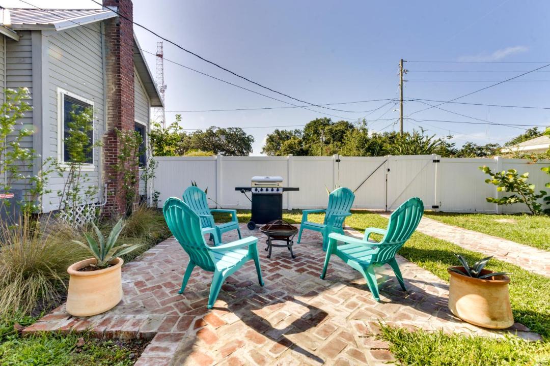 Photo of Patio Balcony in Winter Garden