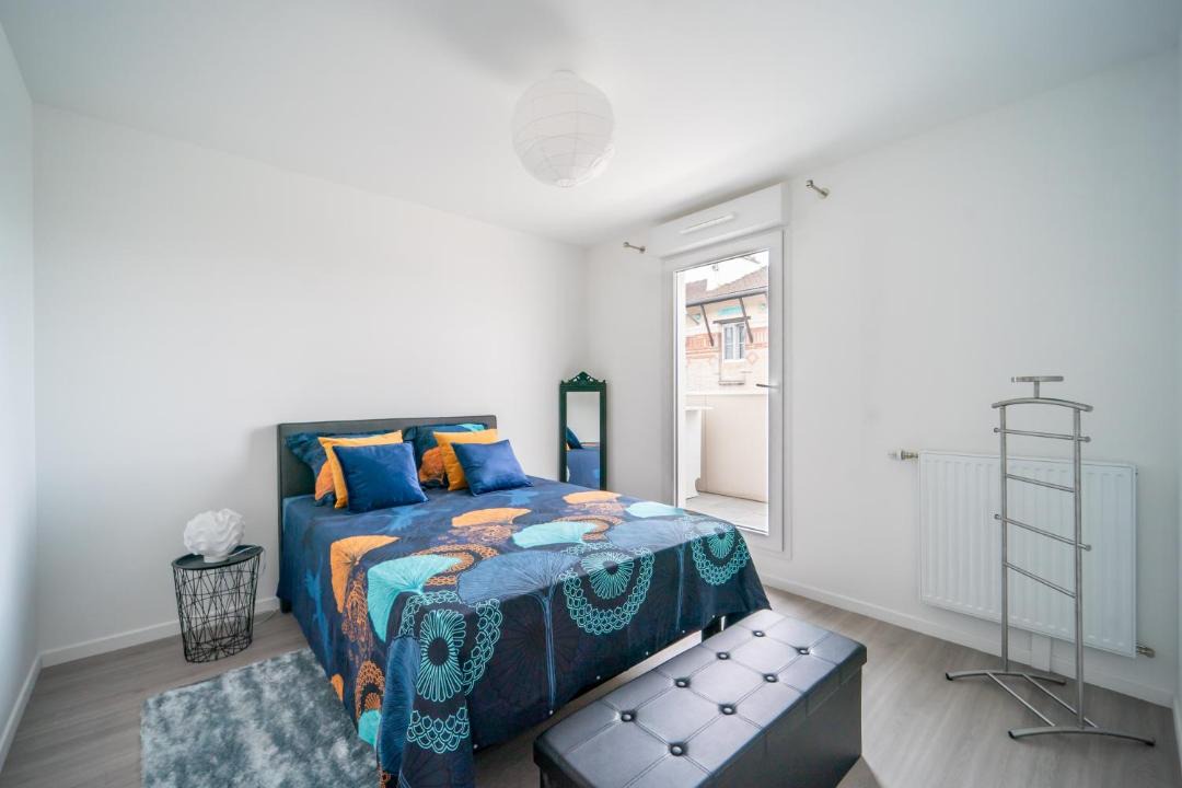 Photo of Bedroom in Le Bourget
