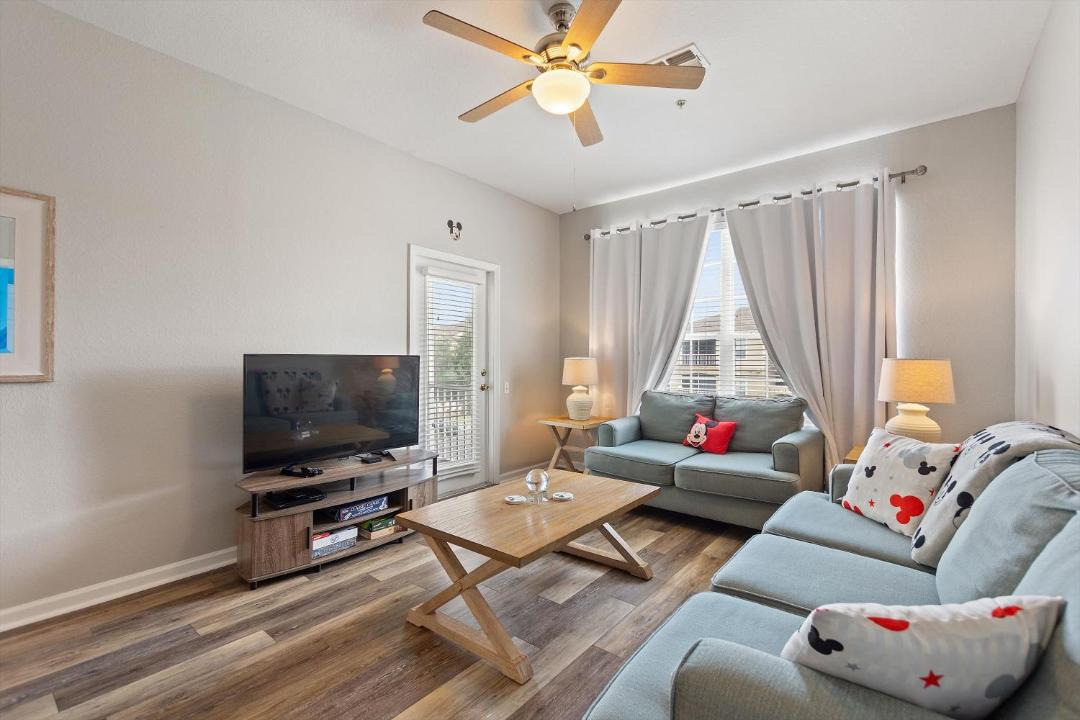 Photo of Livingroom in Windsor Palms