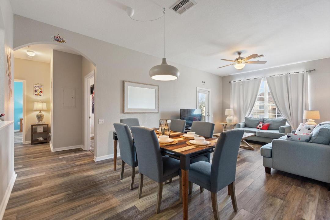 Photo of Livingroom in Windsor Palms