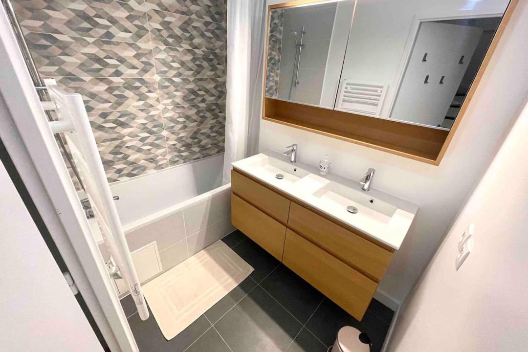 Photo of Bathroom in Magny-le-Hongre