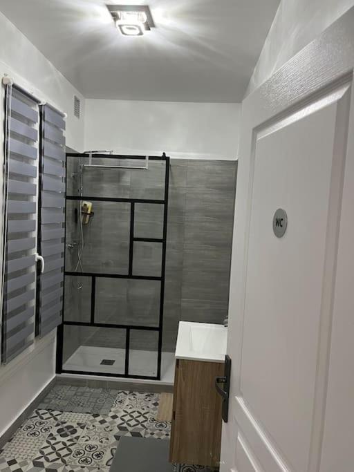 Photo of Bathroom in Bagneux