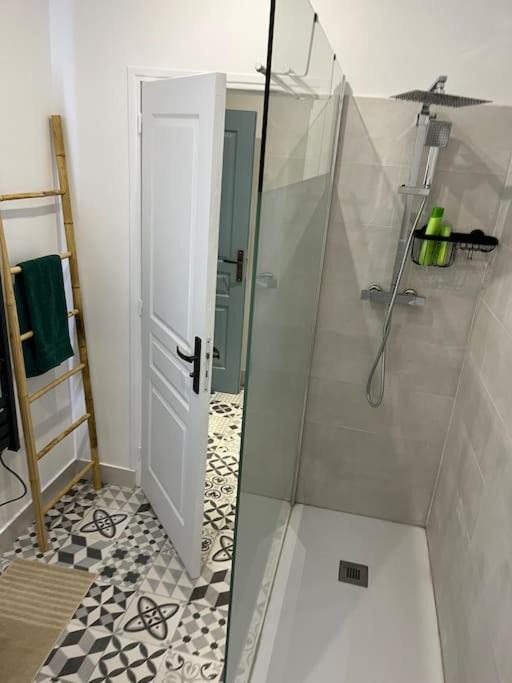 Photo of Bathroom in Bagneux
