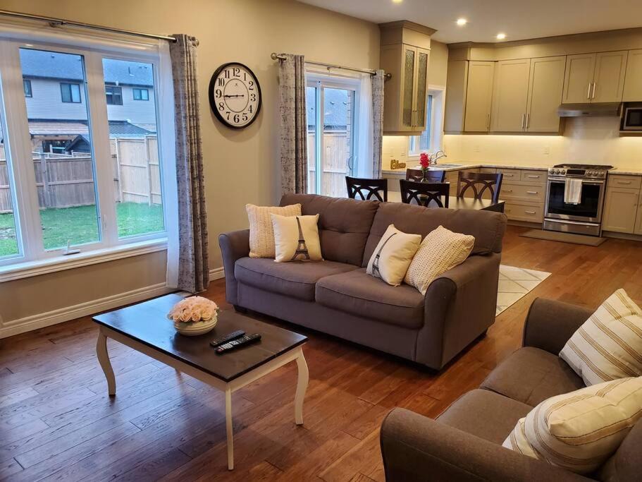 Photo of Livingroom in Stratford