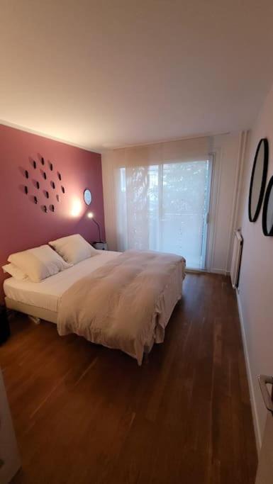 Photo of Bedroom in Saint-Fargeau