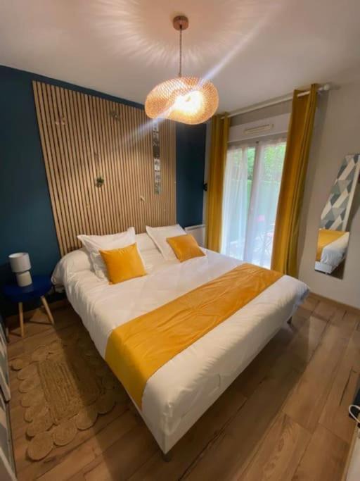 Photo of Bedroom in Bailly-Romainvilliers