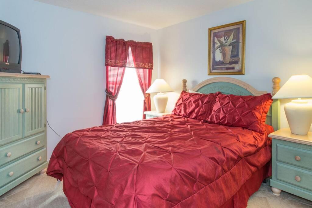 Photo of Bedroom in Seasons