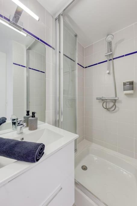 Photo of Bathroom in Chaville
