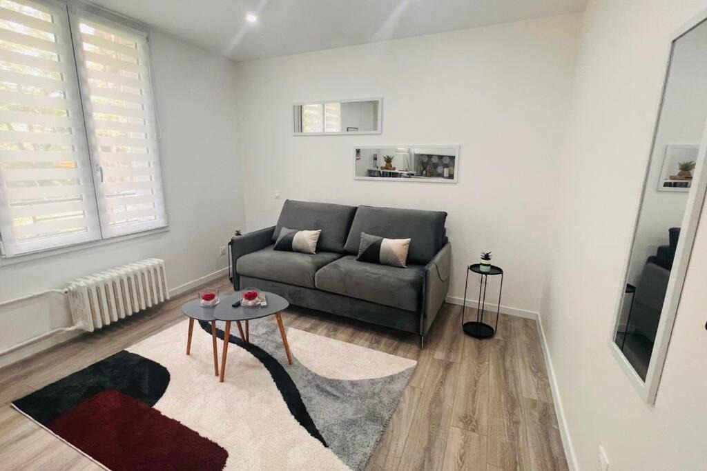 Photo of Livingroom in Combat