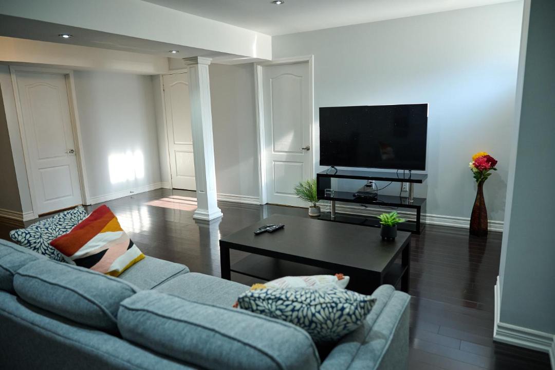 Photo of Livingroom in Halton Regional Municipality