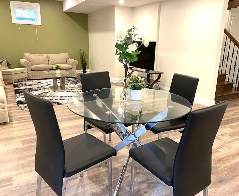 Photo of Livingroom in Pickering