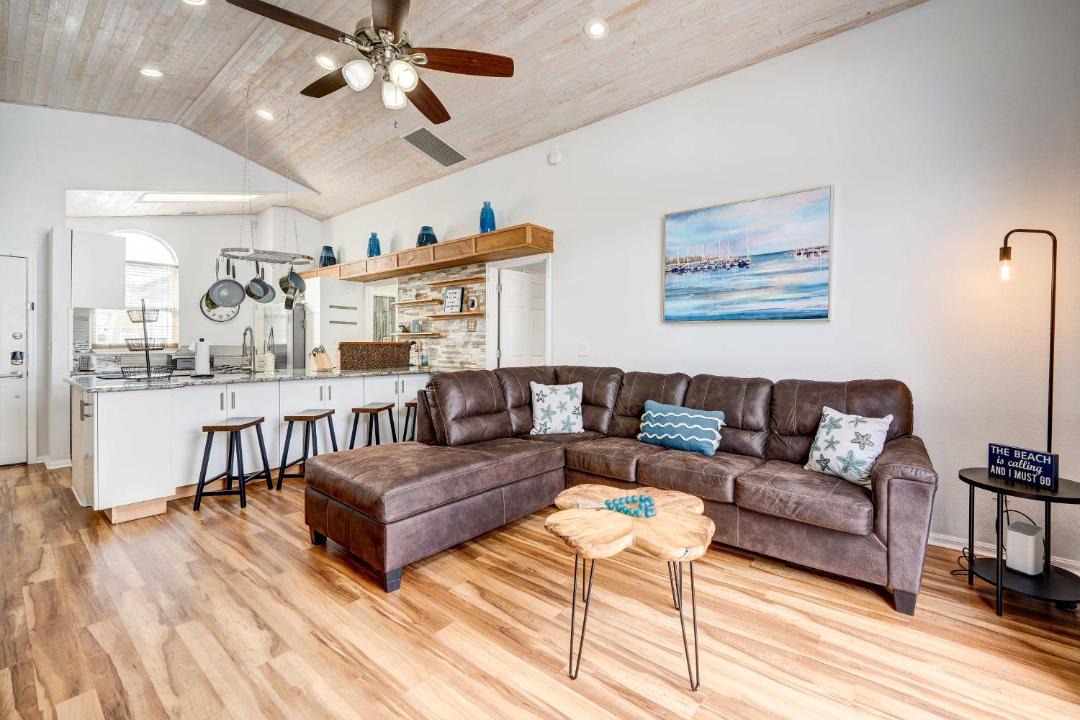 Photo of Livingroom in Lindfields