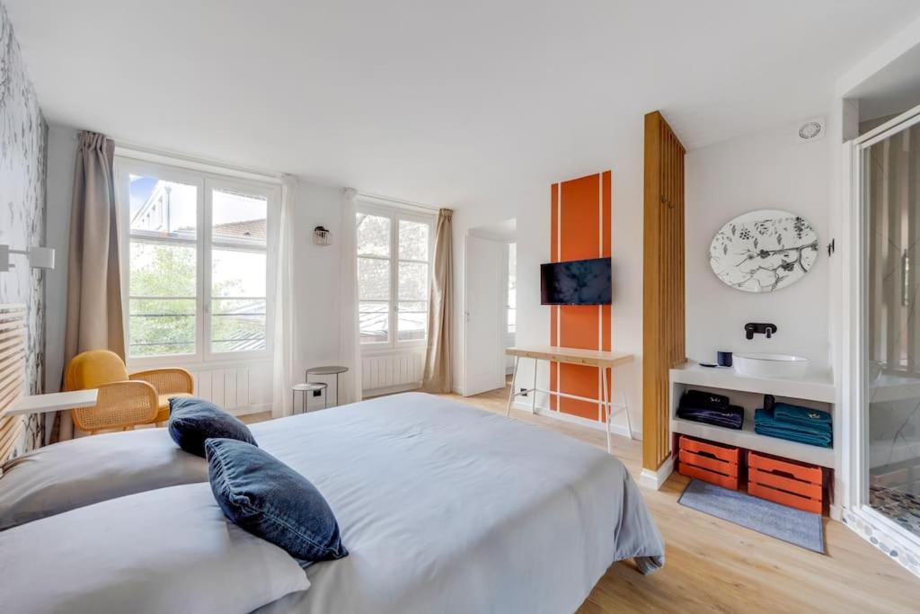 Photo of Bedroom in Latin