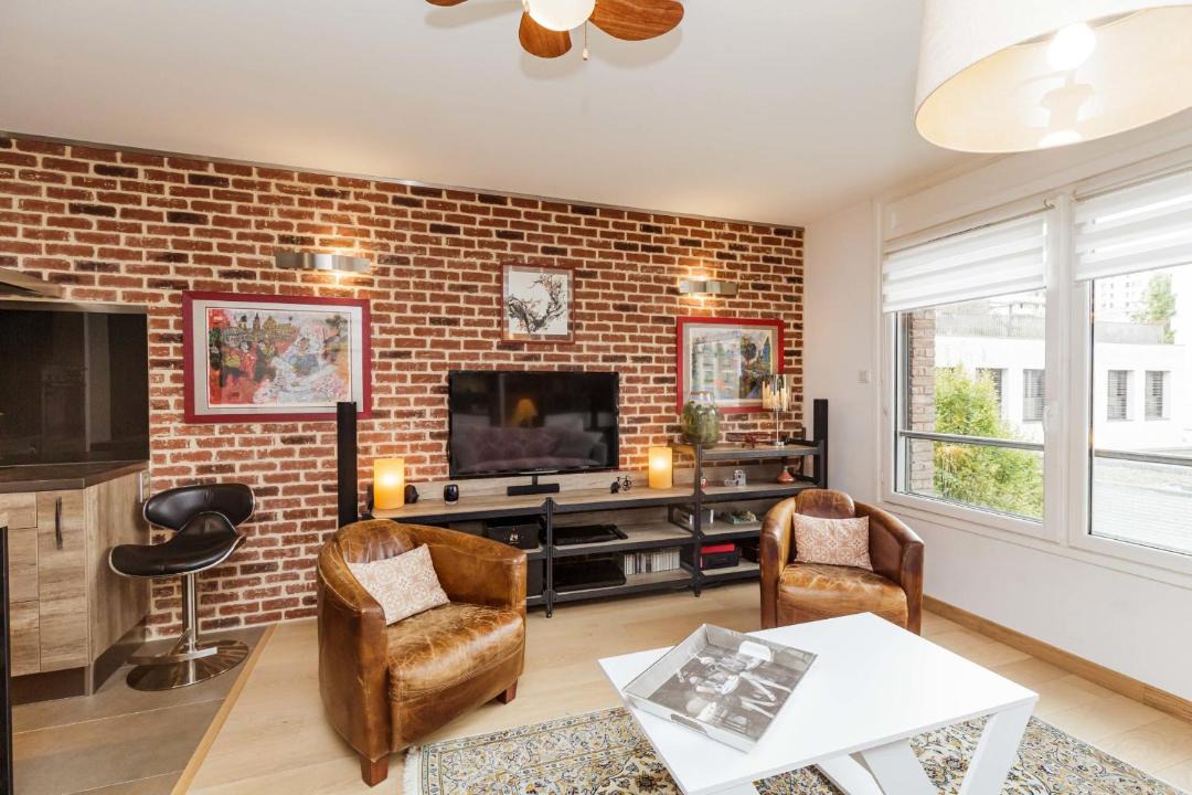 Photo of Livingroom in 19th Arrondissement